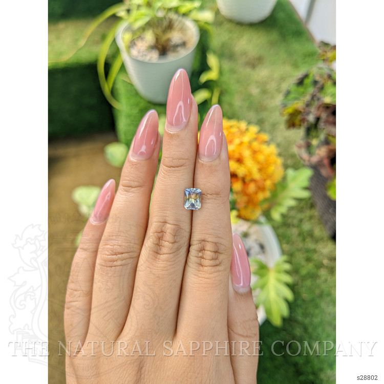 1.38 Ct. Bi Color Sapphire from Ceylon (Sri Lanka)