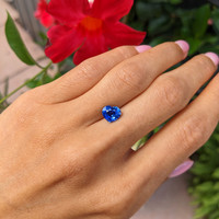 2.13 Ct. Blue Sapphire from Ceylon (Sri Lanka) Life Style