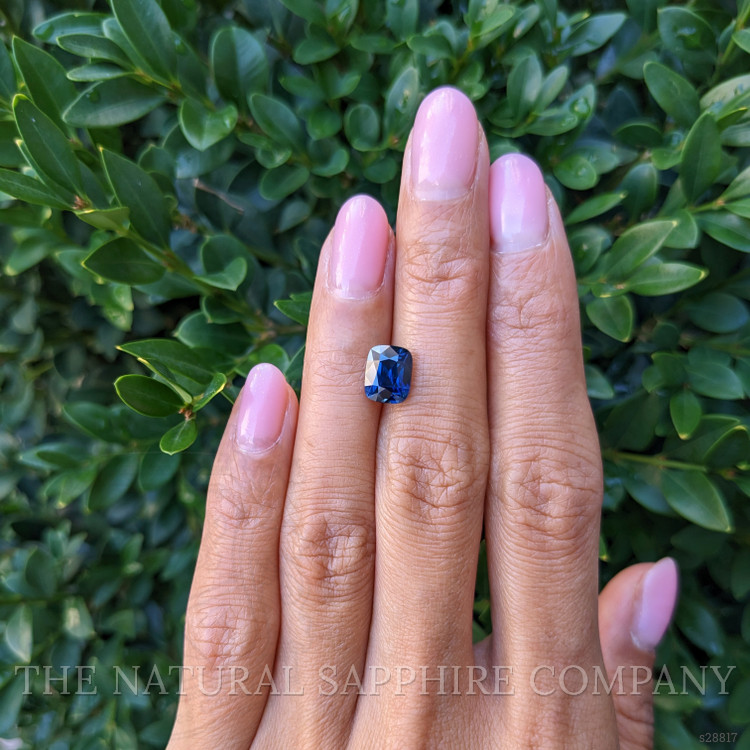 3.07 Ct. Greenish Blue Sapphire from Ceylon (Sri Lanka)