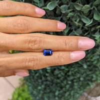 2.52 Ct. Blue Sapphire from Ceylon (Sri Lanka) Life Style