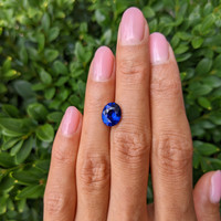 3.00 Ct. Blue Sapphire from Ceylon (Sri Lanka) Life Style
