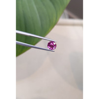 2.20 Ct. Pink Sapphire from Ceylon (Sri Lanka) Life Style