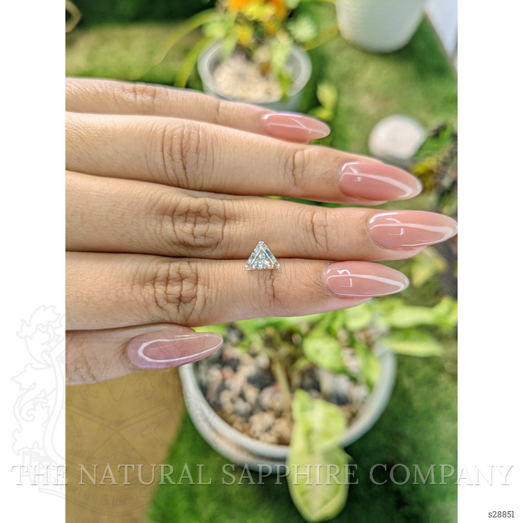 1.01 Ct. Yellow Sapphire from Ceylon (Sri Lanka)