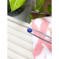 1.09 Ct. Blue Sapphire from Ceylon (Sri Lanka) Life Style