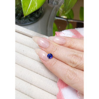 1.01 Ct. Blue Sapphire from Ceylon (Sri Lanka) Life Style