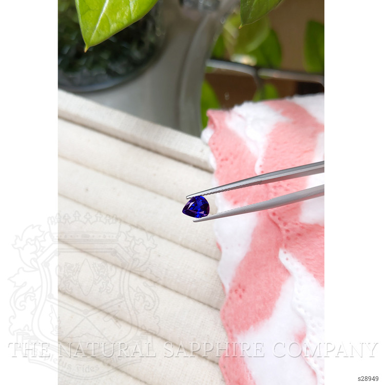 1.05 Ct. Blue Sapphire from Ceylon (Sri Lanka)