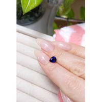 1.05 Ct. Blue Sapphire from Ceylon (Sri Lanka) Life Style