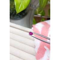 0.82 Ct. Purplish Pink Sapphire from Ceylon (Sri Lanka) Life Style