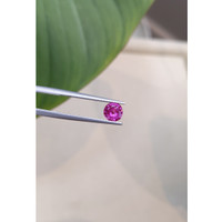 1.01 Ct. Pink Sapphire from Ceylon (Sri Lanka) Life Style