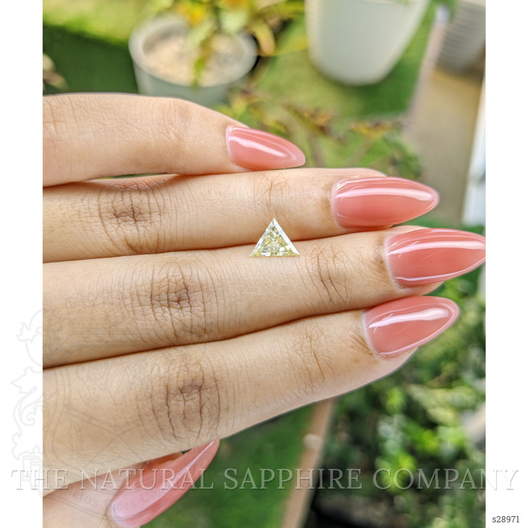 0.99 Ct. Yellow Sapphire from Ceylon (Sri Lanka)