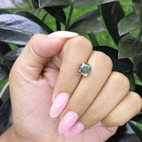 3.01 Ct. Yellowish Green Sapphire from Tanzania Life Style