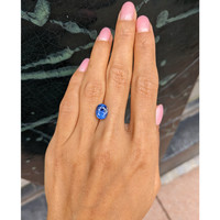 3.56 Ct. Blue Sapphire from Ceylon (Sri Lanka) Life Style