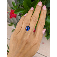 5.05 Ct. Blue Sapphire from Ceylon (Sri Lanka) Life Style