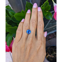 3.92 Ct. Blue Sapphire from Ceylon (Sri Lanka) Life Style