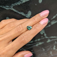 2.16 Ct. Green Sapphire from Ceylon (Sri Lanka) Life Style