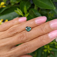 2.16 Ct. Green Sapphire from Ceylon (Sri Lanka) Life Style