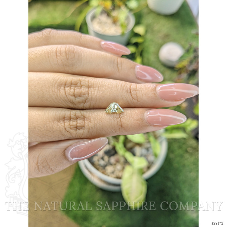 1.27 Ct. Yellow Sapphire from Ceylon (Sri Lanka)