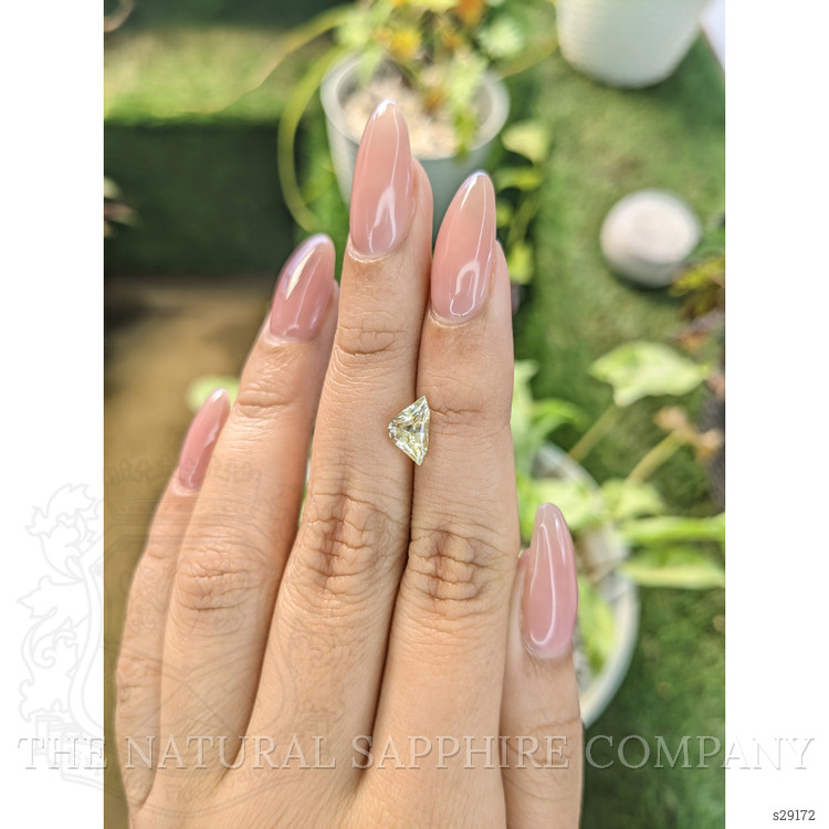 1.27 Ct. Yellow Sapphire from Ceylon (Sri Lanka)