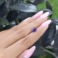 1.60 Ct. Color Change Sapphire from Ceylon (Sri Lanka) Life Style