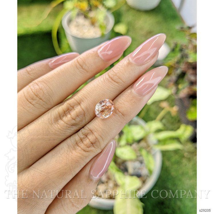 4.93 Ct. Padparadscha Sapphire from Ceylon (Sri Lanka)