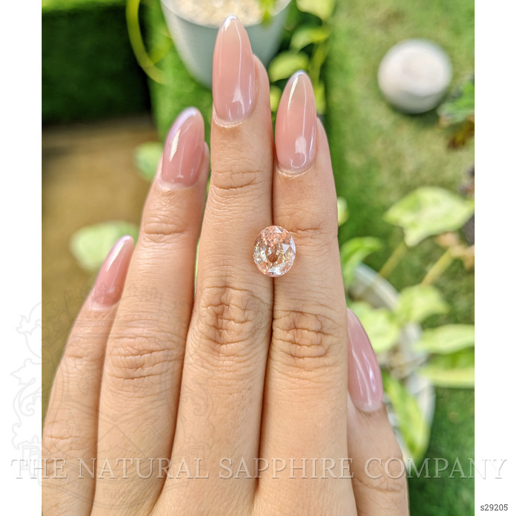 4.93 Ct. Padparadscha Sapphire from Ceylon (Sri Lanka)