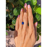 3.43 Ct. Blue Sapphire from Ceylon (Sri Lanka) Life Style