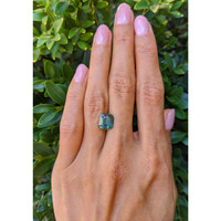 4.07 Ct. Green Sapphire from Ceylon (Sri Lanka) Life Style