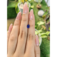 1.09 Ct. Blue Sapphire from Ceylon (Sri Lanka) Life Style