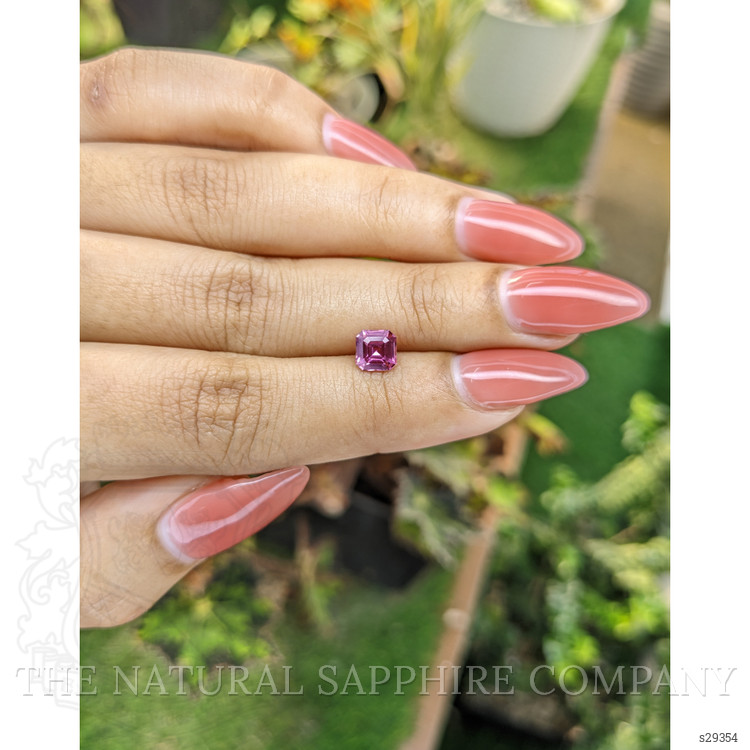 1.05 Ct. Purplish Pink Sapphire from Ceylon (Sri Lanka)