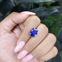 5.02 Ct. Blue Sapphire from Ceylon (Sri Lanka) Life Style