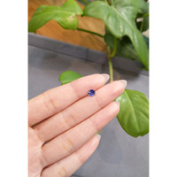 0.52 Ct. Blue Sapphire from Ceylon (Sri Lanka) Life Style