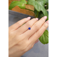 0.46 Ct. Blue Sapphire from Ceylon (Sri Lanka) Life Style