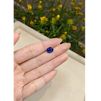 3.08 Ct. Blue Sapphire from Ceylon (Sri Lanka) Life Style