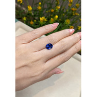 3.08 Ct. Blue Sapphire from Ceylon (Sri Lanka) Life Style
