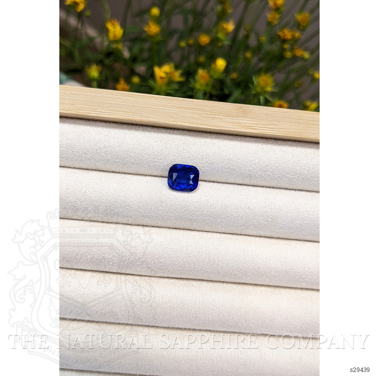 4.07 Ct. Blue Sapphire from Ceylon (Sri Lanka)