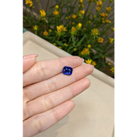 4.07 Ct. Blue Sapphire from Ceylon (Sri Lanka) Life Style