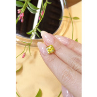 4.02 Ct. Yellow Sapphire from Madagascar Life Style