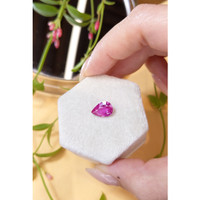 2.53 Ct. Pink Sapphire from Ceylon (Sri Lanka) Life Style