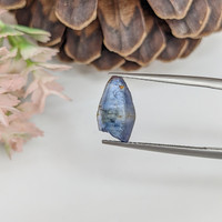 4.80 Ct. Blue Sapphire Crystal from Ceylon (Sri Lanka) Life Style