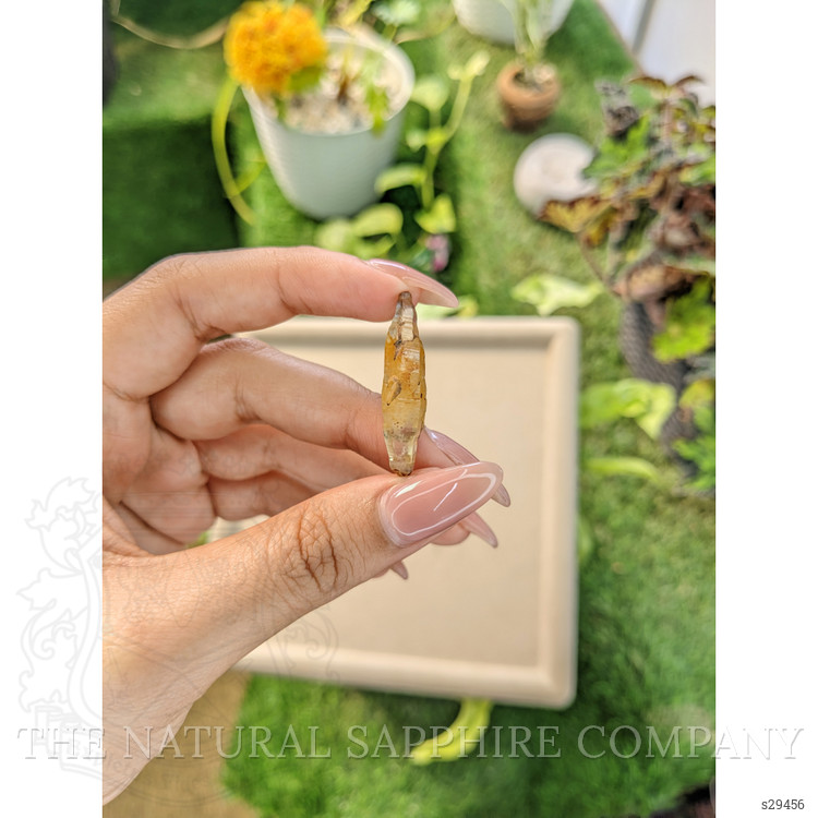 18.07 Ct. Yellow Sapphire Crystal from Ceylon (Sri Lanka)