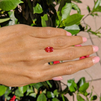 3.01 Ct. Padparadscha Sapphire from Ceylon (Sri Lanka) Life Style