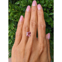 4.09 Ct. Padparadscha Sapphire from Ceylon (Sri Lanka) Life Style