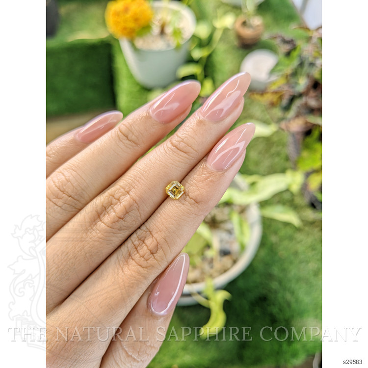 0.98 Ct. Yellow Sapphire from Ceylon (Sri Lanka)