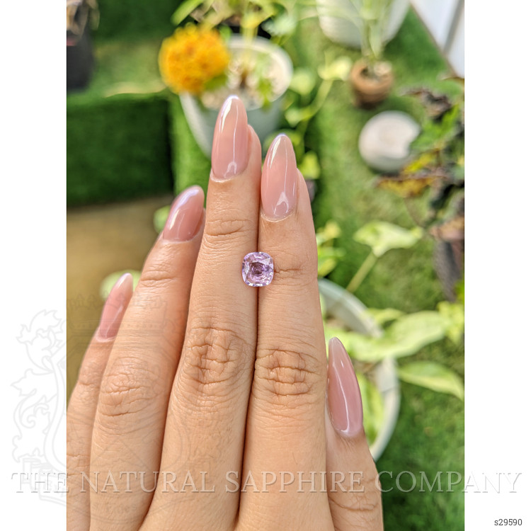 1.29 Ct. Pink Sapphire from Ceylon (Sri Lanka)