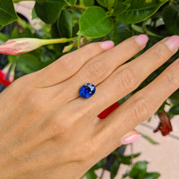 5.09 Ct. Blue Sapphire from Ceylon (Sri Lanka) Life Style