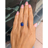 5.04 Ct. Blue Sapphire from Ceylon (Sri Lanka) Life Style