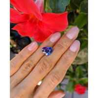 5.20 Ct. Blue Sapphire from Ceylon (Sri Lanka) Life Style