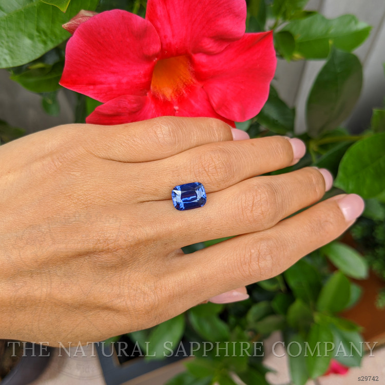 5.16 Ct. Bluish Purple Sapphire from Ceylon (Sri Lanka)