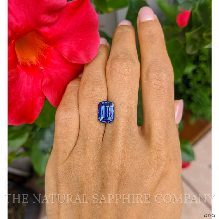 5.16 Ct. Bluish Purple Sapphire from Ceylon (Sri Lanka)