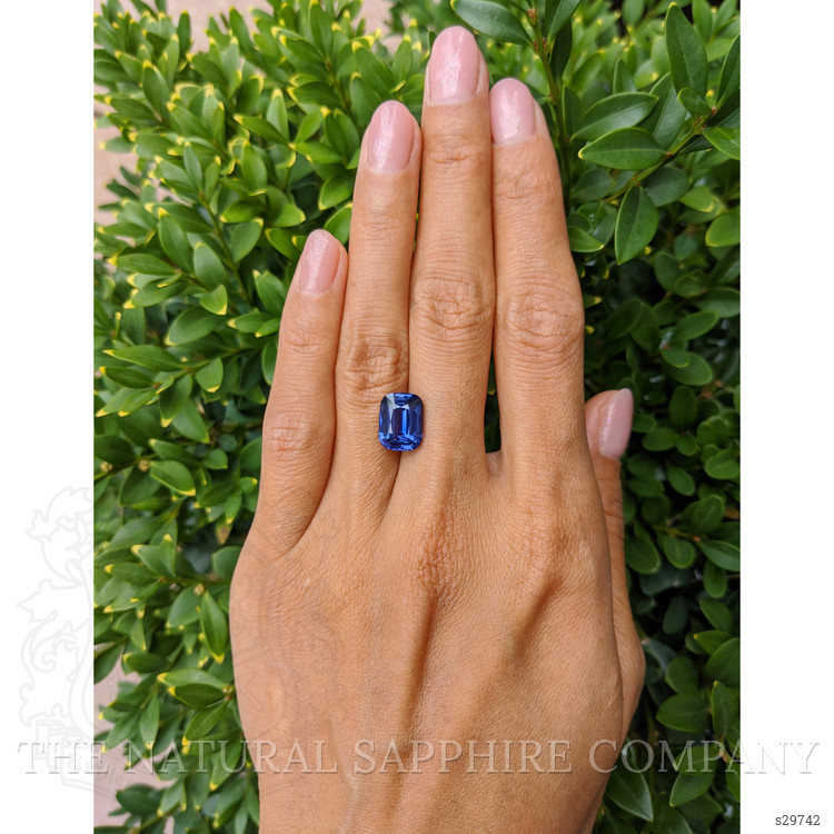 5.16 Ct. Bluish Purple Sapphire from Ceylon (Sri Lanka)